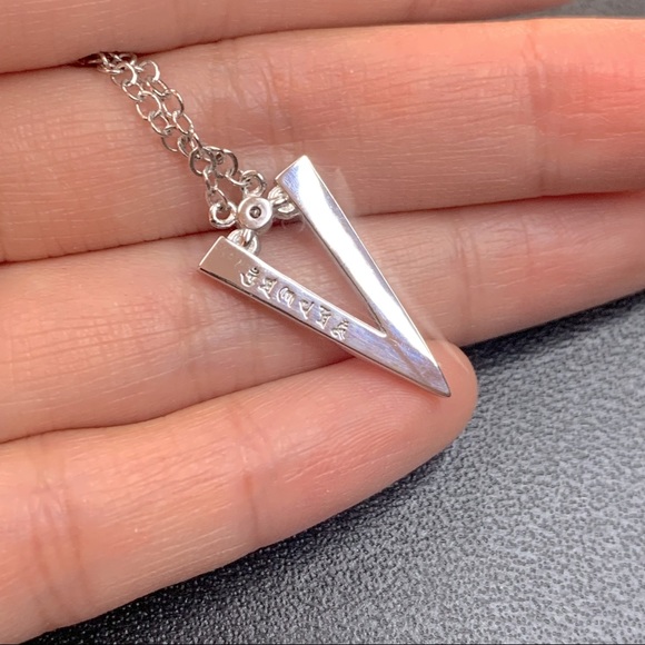 V Love Forever Necklace - Picture 5 of 5